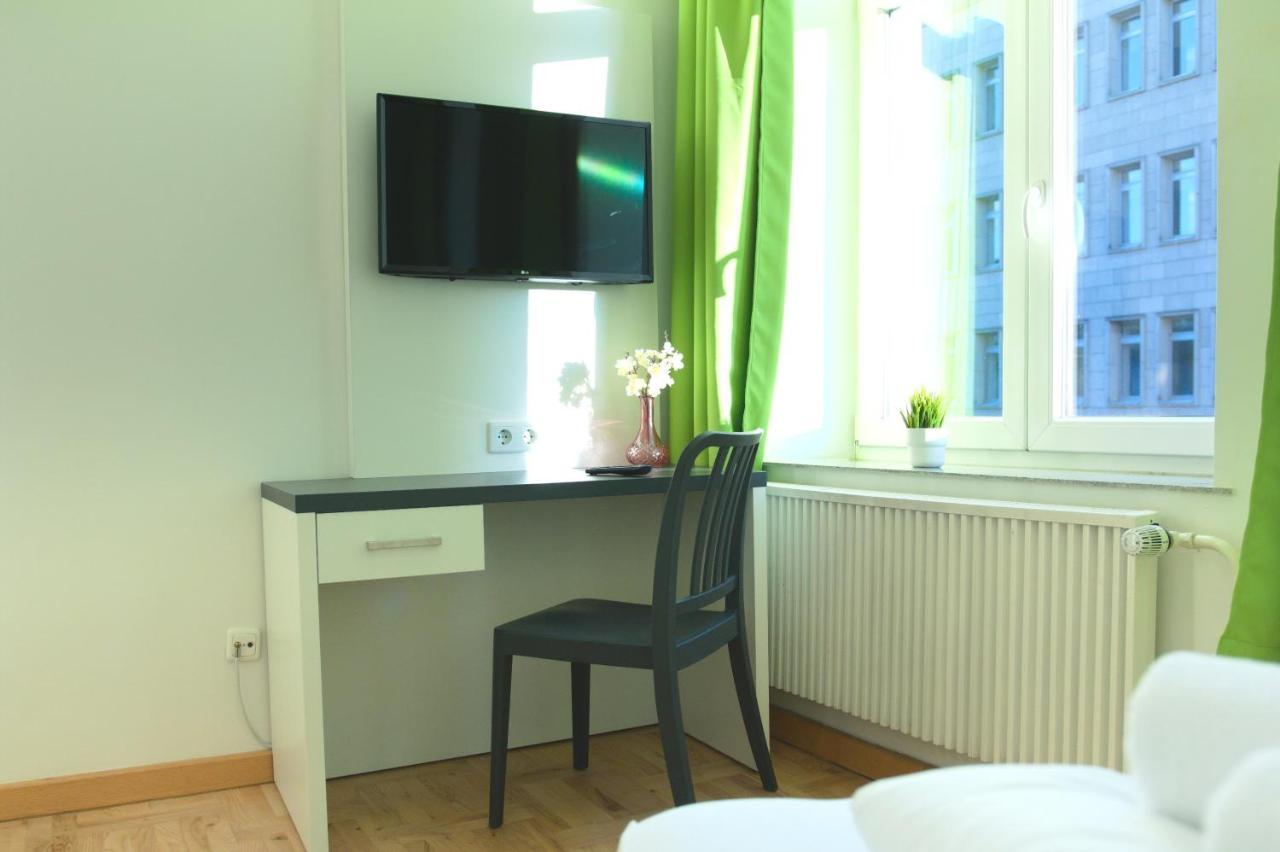 Bestprice Hotel Aachen Hauptbahnhof Bagian luar foto